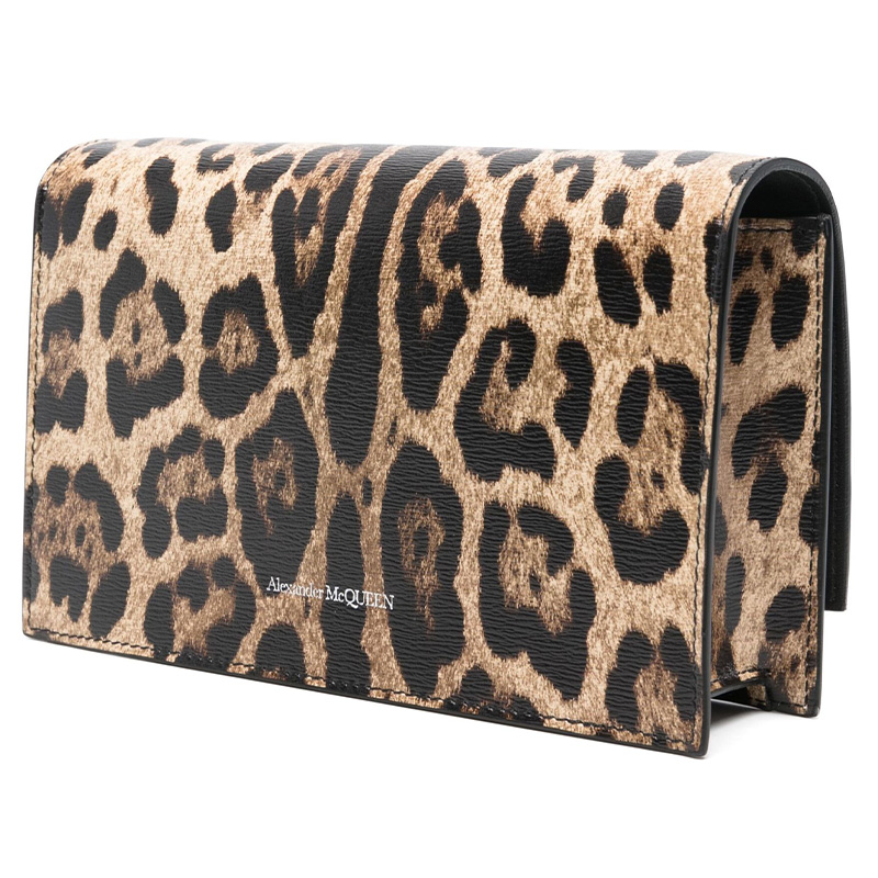 Леопардовая сумка через плечо на цепочке с черепом