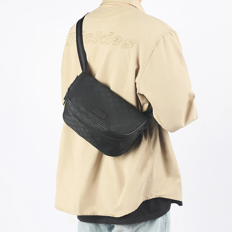 Чёрная нейлоновая сумка через плечо с монограммой GG 