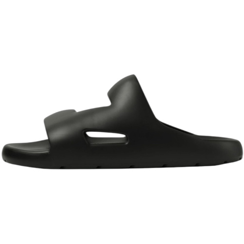 Чёрные резиновые шлепанцы