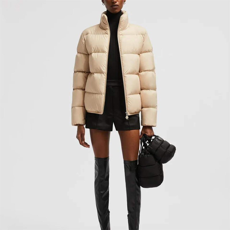 Бежевая куртка-пуховик Abbadia