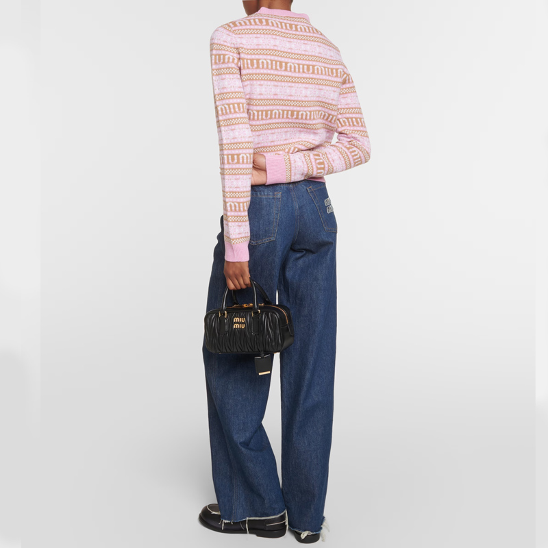 Шерстяной розовый джемпер в полоску с логотипом