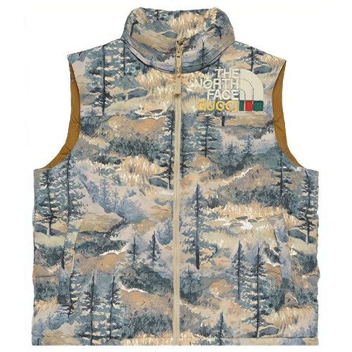 Женский утепленный жилет с принтом леса