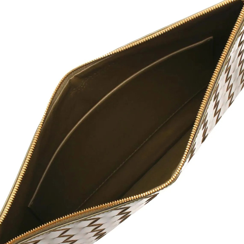 Клатч из телячьей кожи Intrecciato хаки