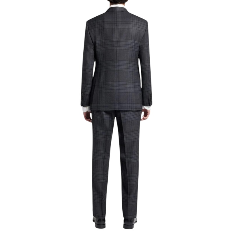 Серый клетчатый костюм с однобортным пиджаком