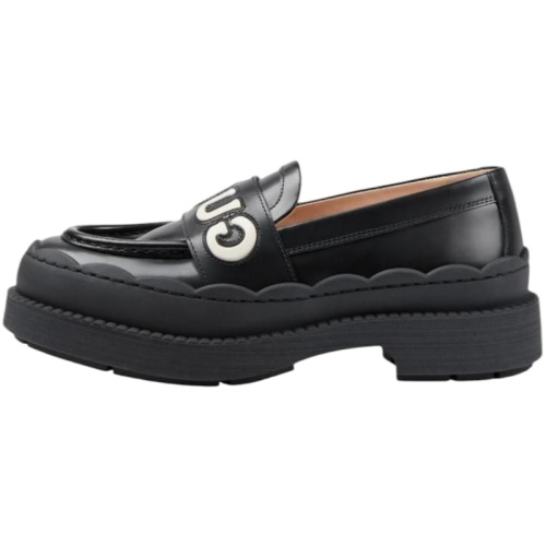 Чёрные лоферы с логотипом и рифленой подошвой