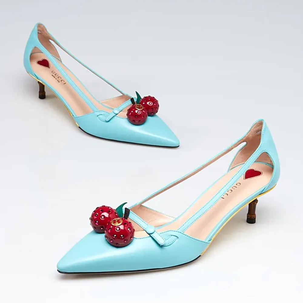 Голубые туфли-лодочки с вишнями GUCCI Unia Cherry Bamboo Heel Pumps