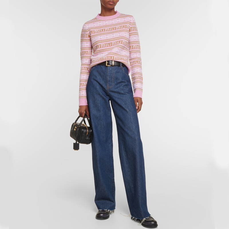 Шерстяной розовый джемпер в полоску с логотипом