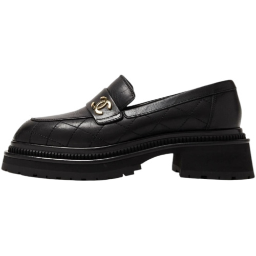 Черные лоферы на каблуке из телячьей кожи с золотым логотипом CC