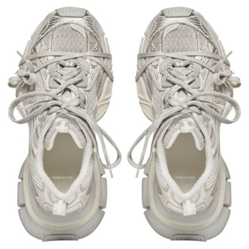 Кроссовки 3XL светло-бежевые с сетчатыми вставками