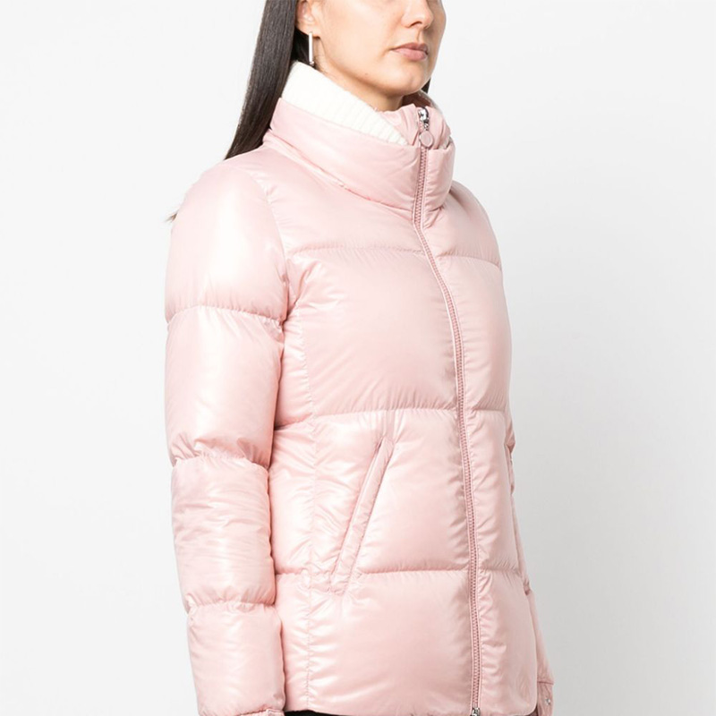Светло-розовая куртка-пуховик Vistule