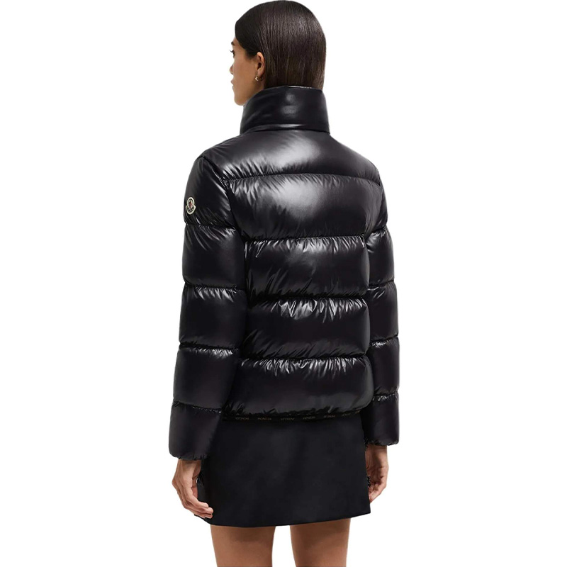 Чёрная куртка-пуховик Abbadia