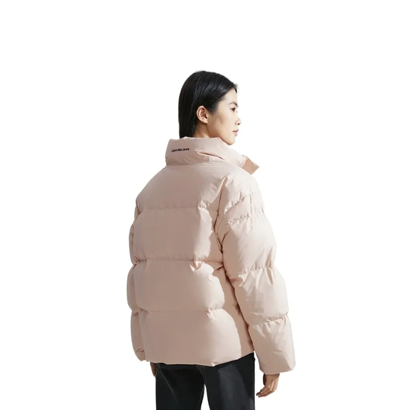 Женский светло-розовый пуховик