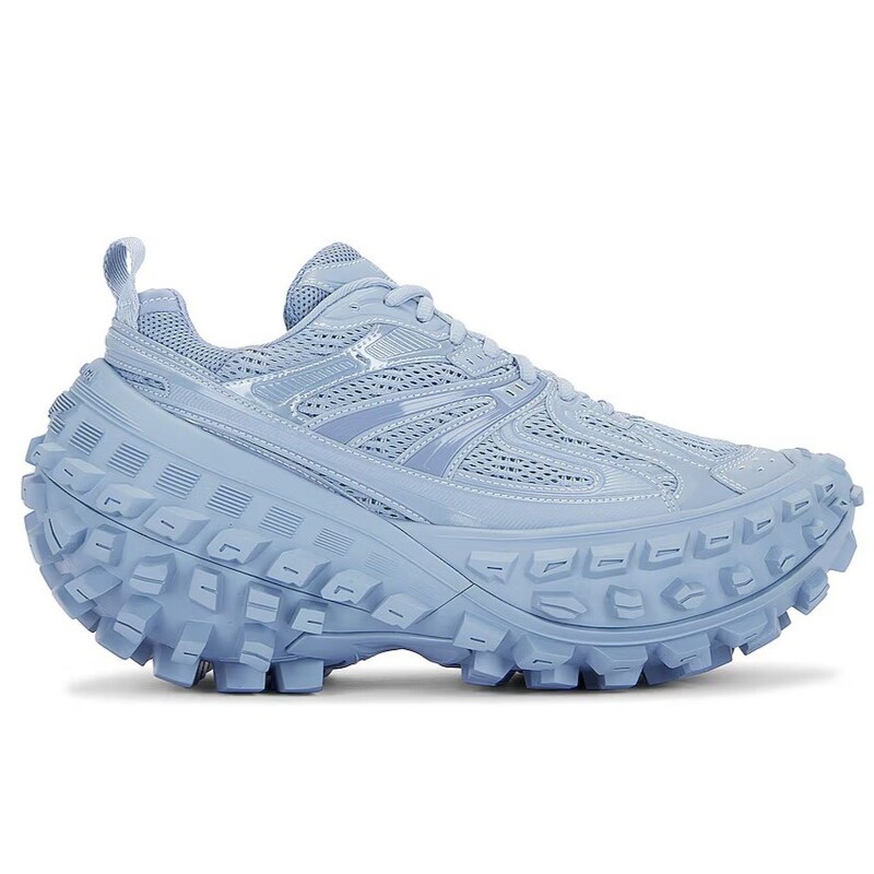 Голубые кроссовки с пупырчатой подошвой defender