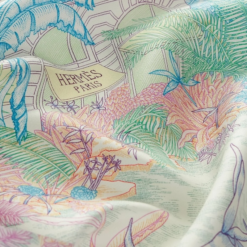 Шёлковый платок Faubourg Tropical Detail сиреневый 45