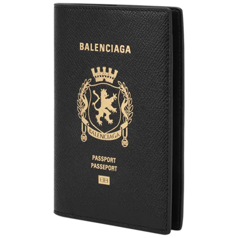 Обложка для паспорта из черной полуматовой мягкой текстурированной телячьей кожи