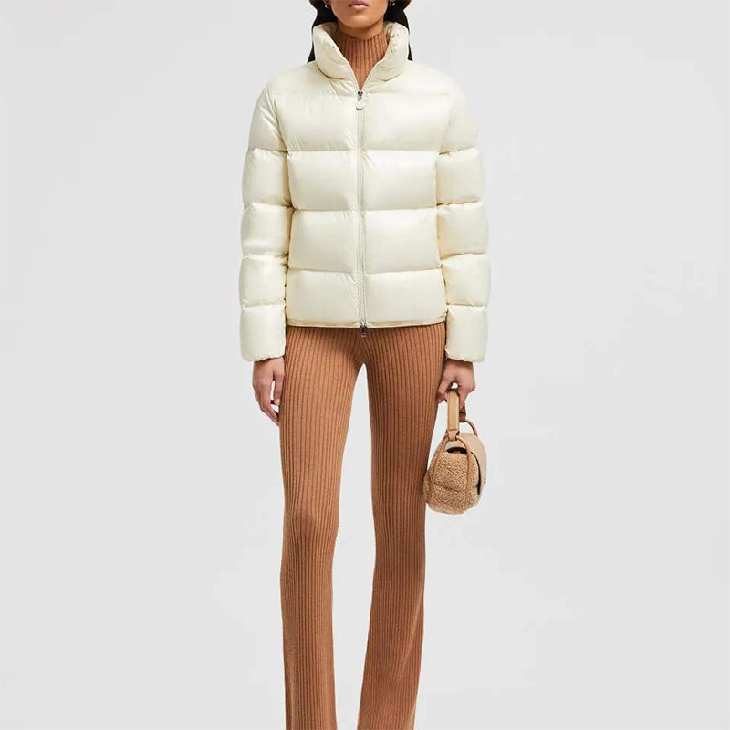 Кремовая куртка-пуховик Abbadia