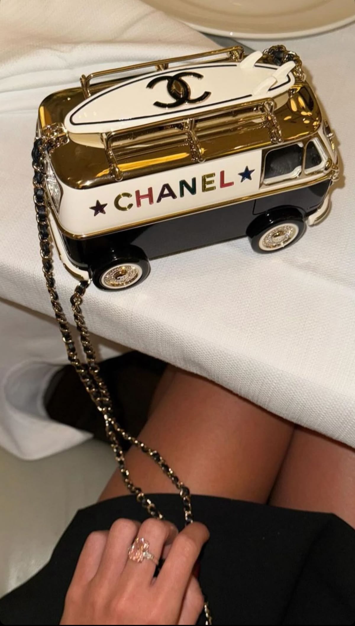Коллекционная сумка клатч Chanel Машинка автобус  Cruise Los Angeles Surf Van