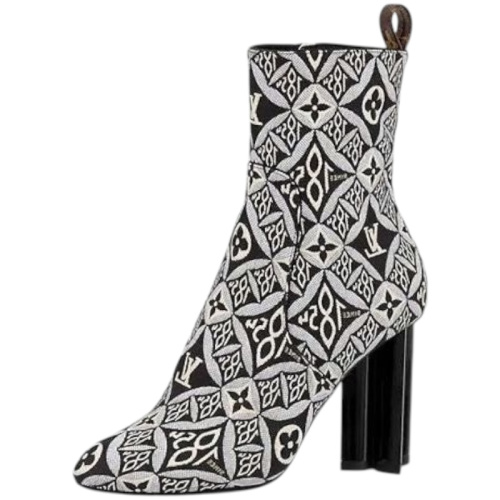 Ботильоны на каблуке Silhouette Black Sophisticated Monogram